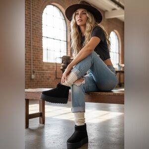 NIB Brand New Platform Black Vegan Suede Ankle Booties Boots Cozy Style